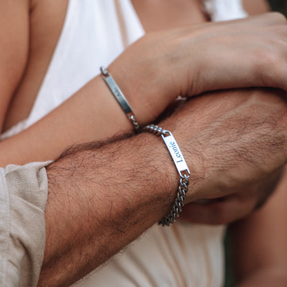 Partnerarmband med gravyr