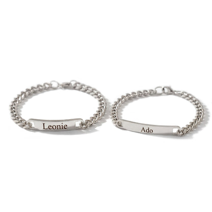Partnerarmband med gravyr